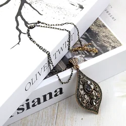 Sunspicems Unique Gray Crystal Pendant Necklace For Women Antique Gold Color Vintage Jewelry Party Accessories Luxury Gifts