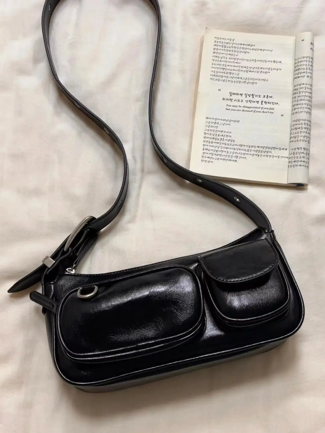 

Новая корейская модная ретро масляная восковая кожаная сумка через плечо подмышками, сумка Spice Girl, изысканная простая модная повседневная трендовая сумка