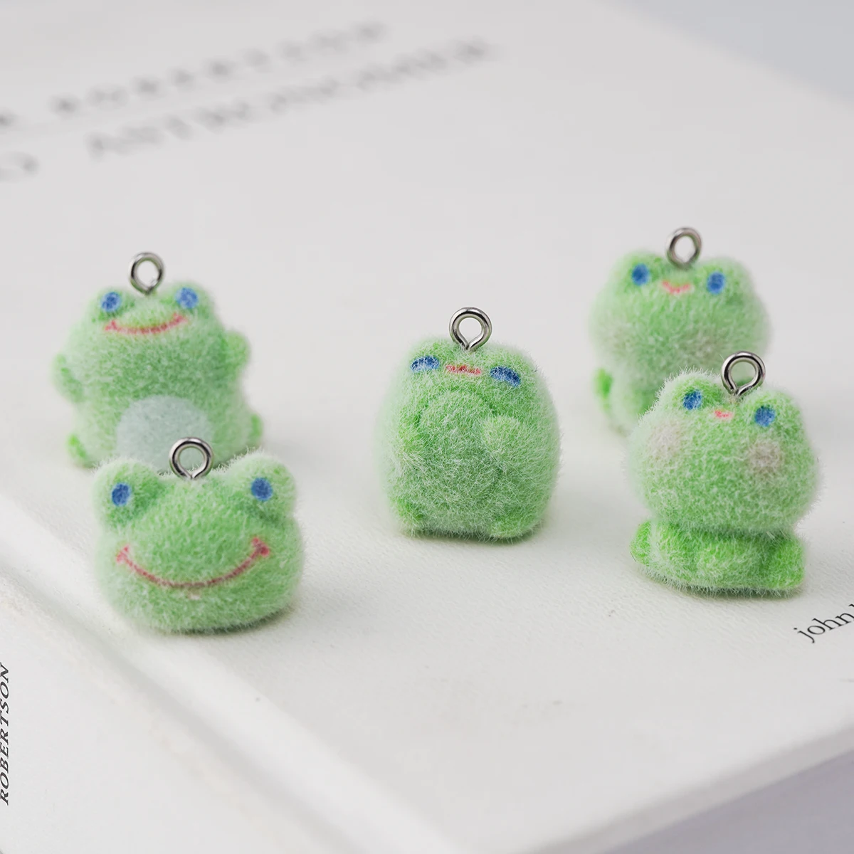 30pcs New Cute Plush Little frogs Charms Flocked resin animals Pendant for  Bag keychain DIY crafts Jewelry make fittings
