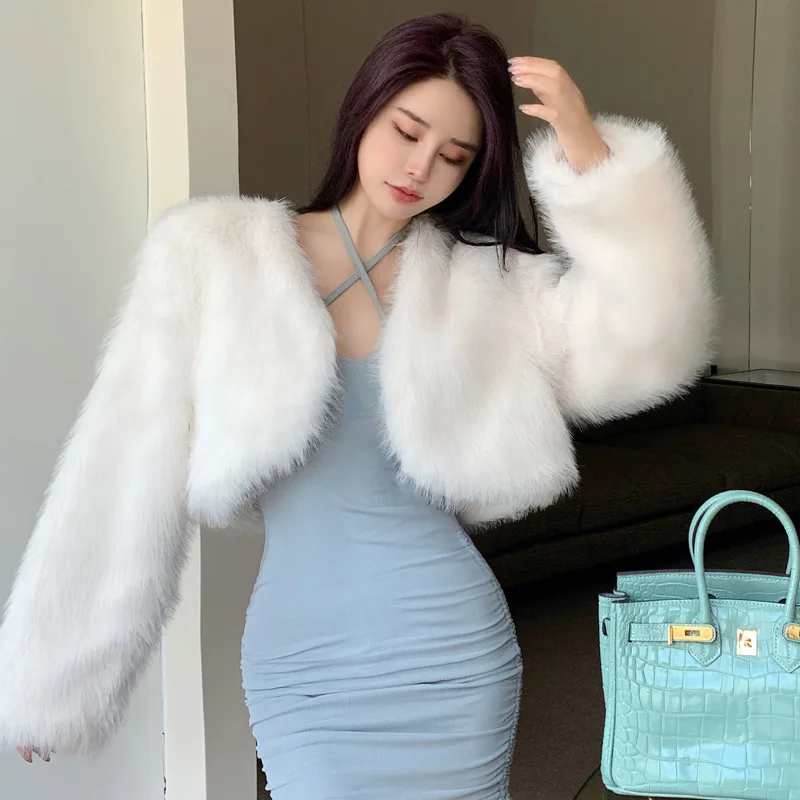 2024 Autumn Winter Fashion Women Faux Fur Coat Long Sleeve Design Cute Caterpillar Shape Hot Selling Faux Fur Jackets for Girls