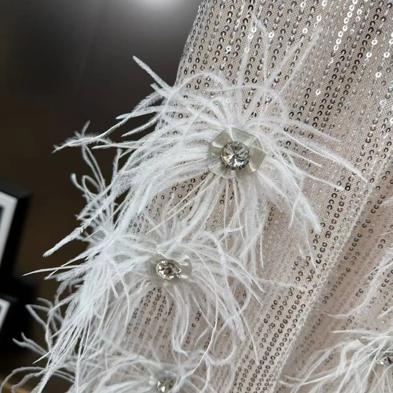 2026年春 セクシーな羽根飾りストラップドレス レディース ナイトクラブ ディスコ スパンコール ボディコンドレス エレガントな社交界 イブニングパーティードレス