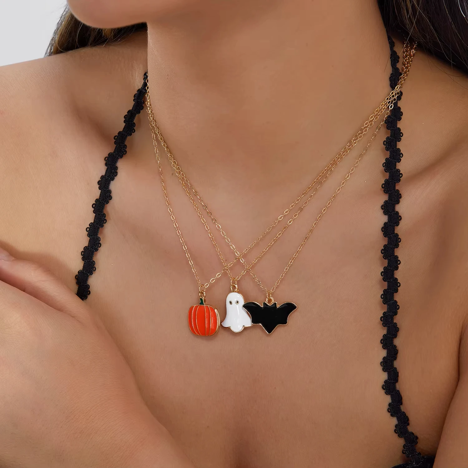 FTCY 3Pcs Cute Enamel Halloween Necklace Set For Wome Cartoon Ghost Pumpkin Bat Pendant Halloween Statement Jewelry Gift