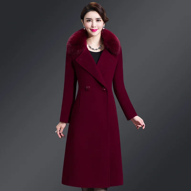 Factory direct sales middle-aged women's wool jacket 2022 new Korean version mother clothing medium and long models, quality