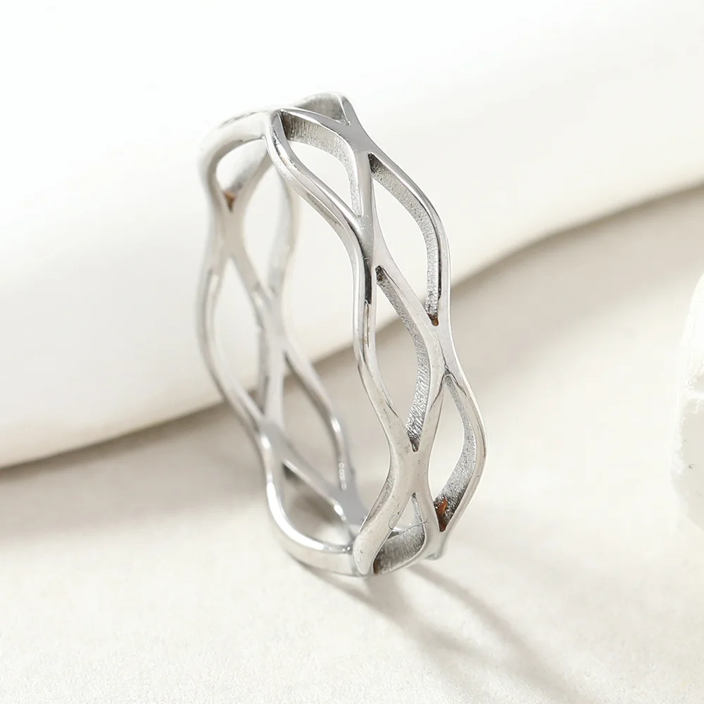 Fashion Jewelry New Simple and Versatile Hollow Cross Grid Ring Plain Circle for Women