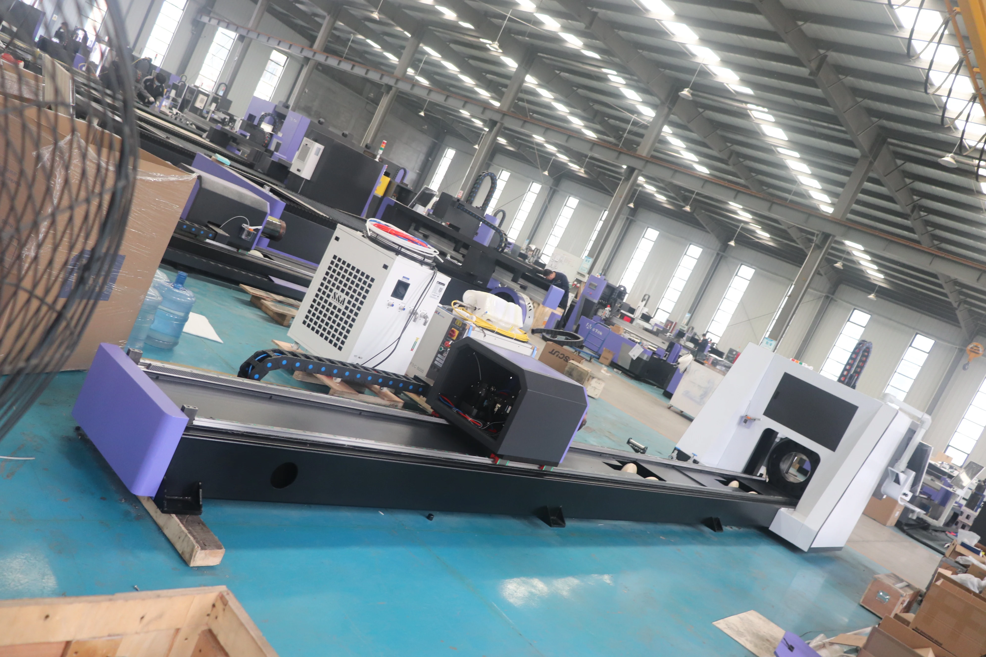 1.5kw 2kw 3kw 6kw 2000W CNC Fiber Laser Cutting Machine for Pipe / Tube Laser Cutter Stainless Steel / Carbon Mild Steel