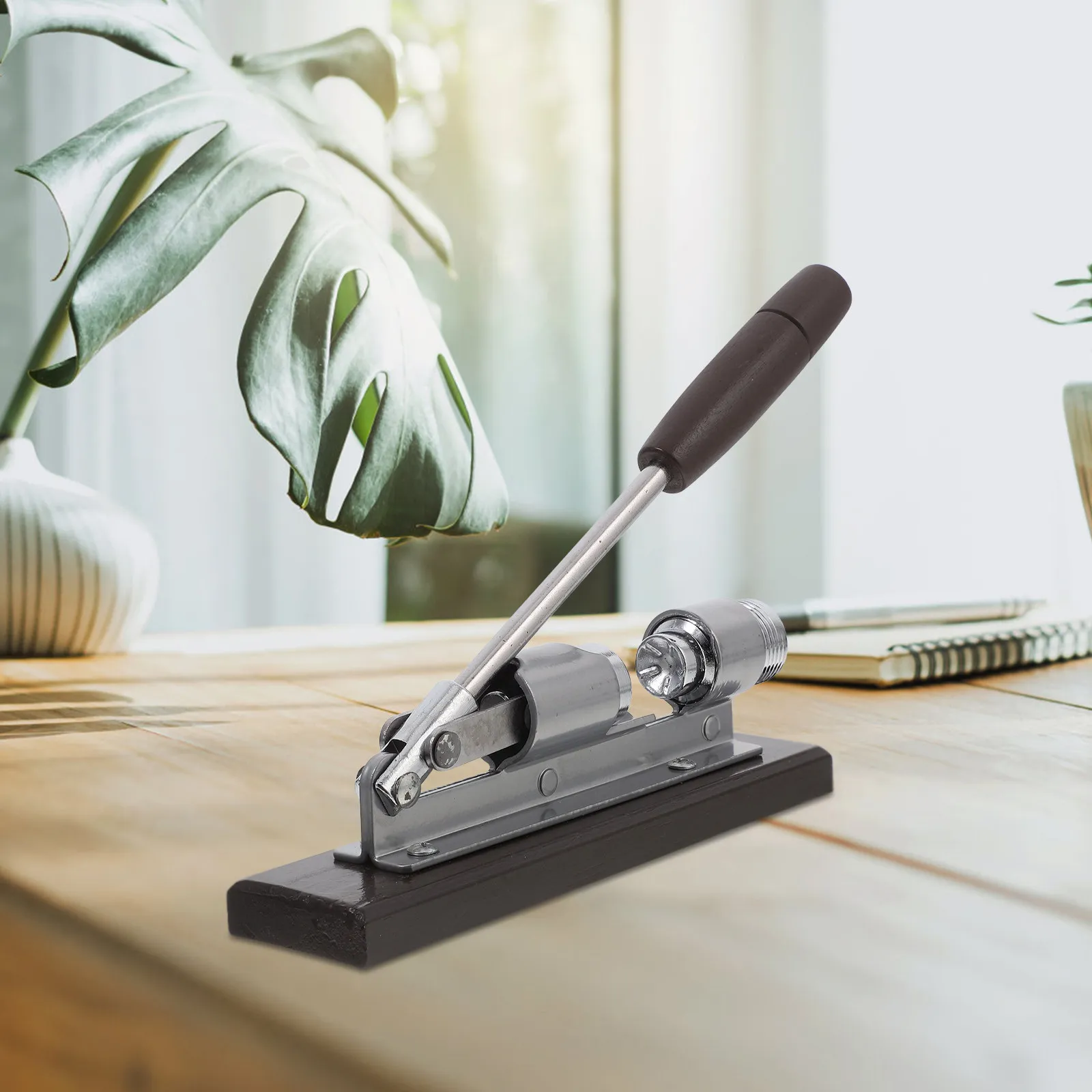 Heavy Duty Nutcracker Tool Adjustable Stainless Steel Nut Tongs Manual Cracker for Walnut Pecan Hazelnuts Chestnut Seafood