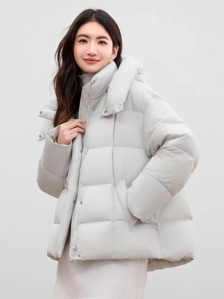 SENTUBILA Women's Zero-Pressure Solid Puffer Jacket Winter 2025 Lightweight Warm Graphene Loose Fit Short Down Coat W54YC1882