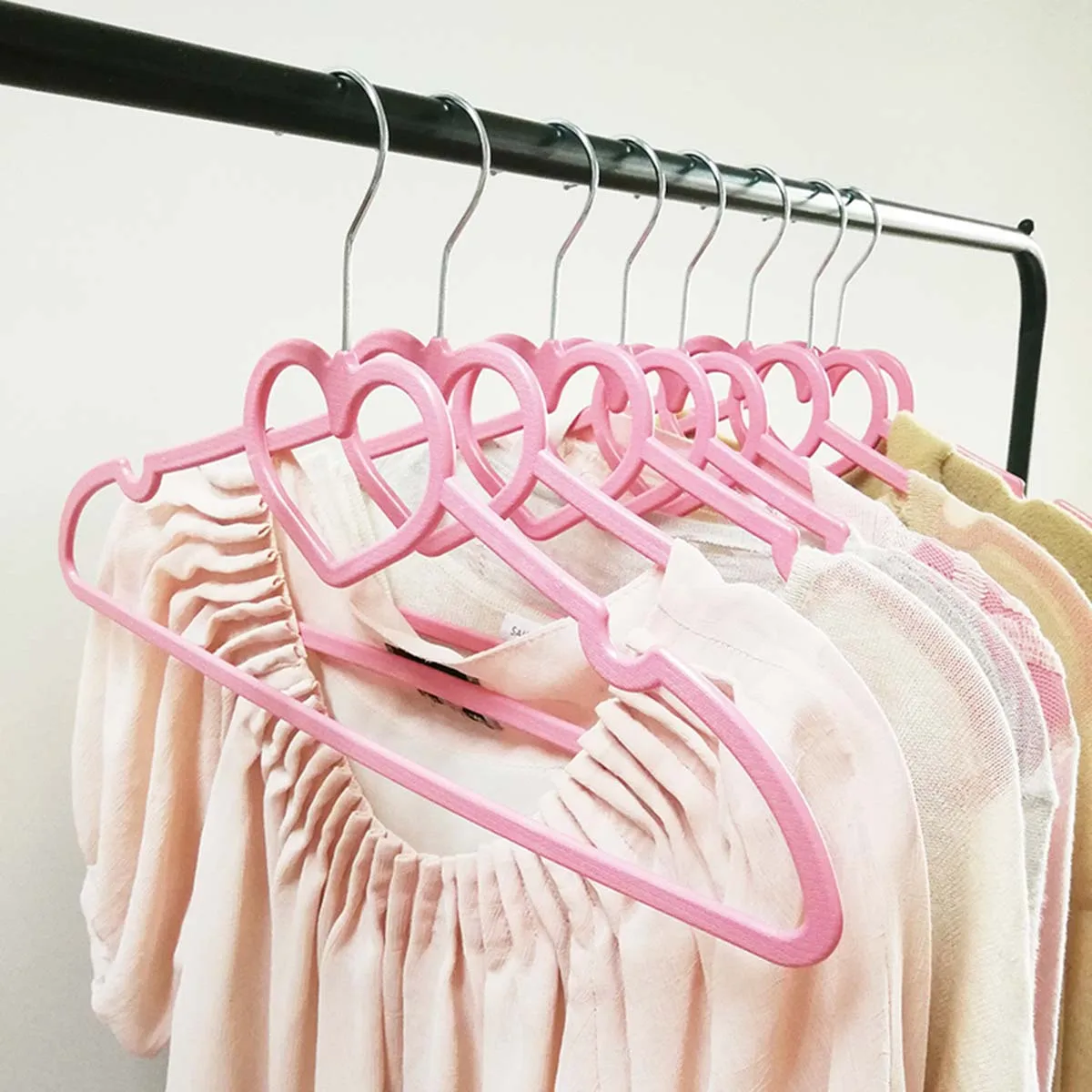 

10Pcs Pink Shape Hangers Cute Design Versatile Use Wide Range Garments No Edges Antirust Hooks Coat Hanger Clothes Hanger
