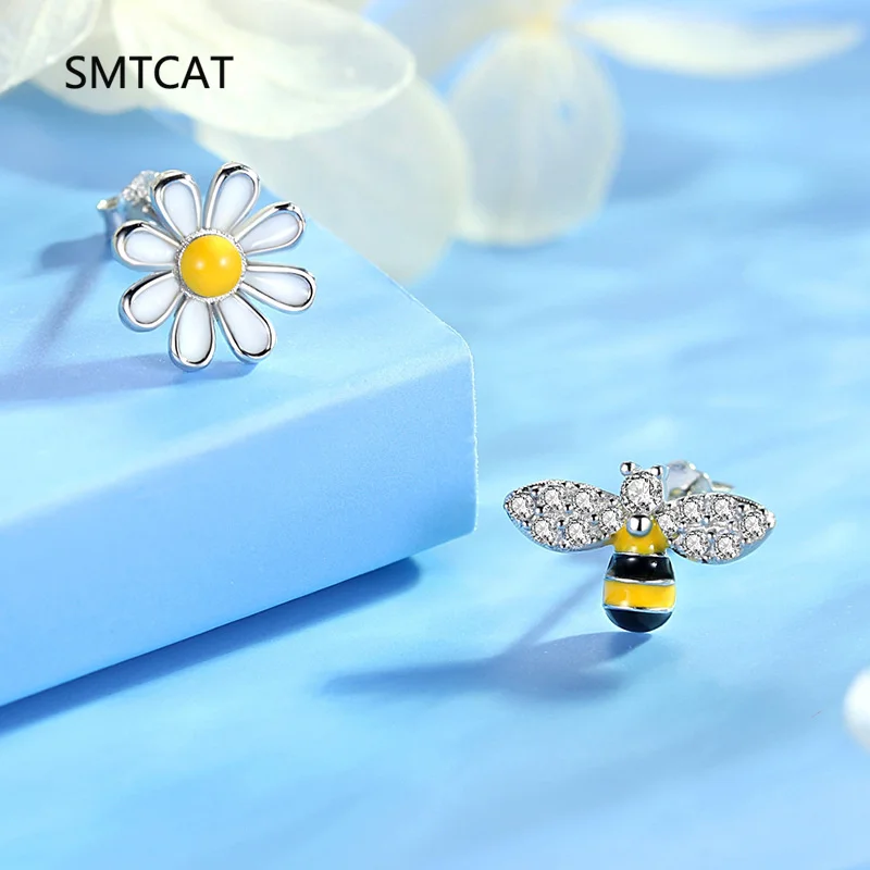 

925 Sterling Silver Korean Style Cute Insect Bee Daisy Flower Asymmetric Stud Earring Brincos For Women Girl Party Jewelry Gifts