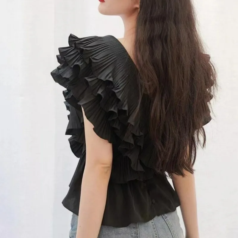 

Ruffled V-neck French Shirt Women Summer New Style Elegant Retro Pleated Waist Slimming Sleeveless Top Fashionable Women’s Wear