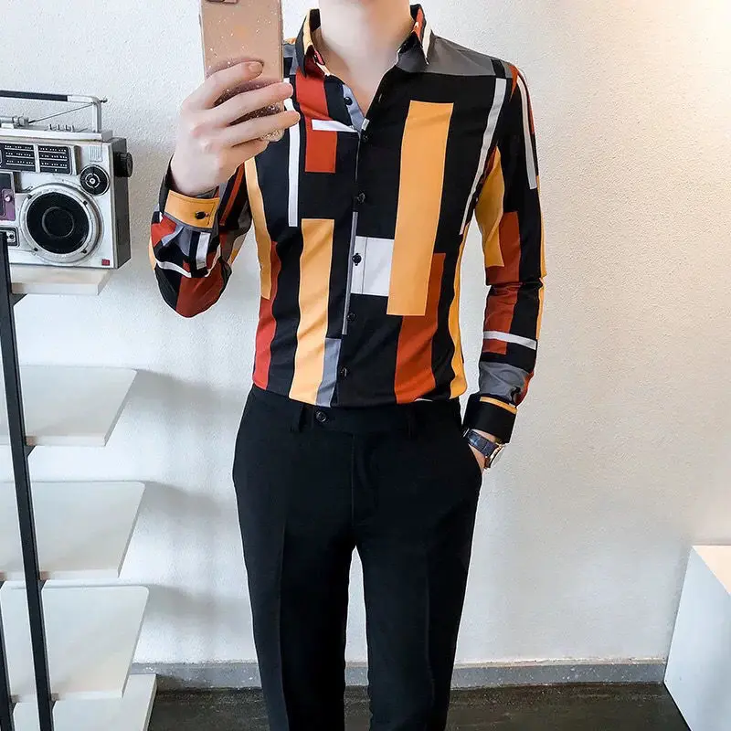 2024 New Spring and Autumn Korean Fashion Street Versatile Print Color Block Button Flip Collar Long Sleeved Men\'s Shirt Top