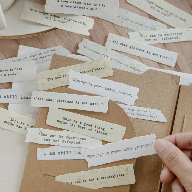 20 قطعة من Card Lover [سلسلة كاتبة] ورق قصاصات بلون الأرض العتيق مع فقرات طويلة باللغة الإنجليزية ومجلات نصية ممزقة