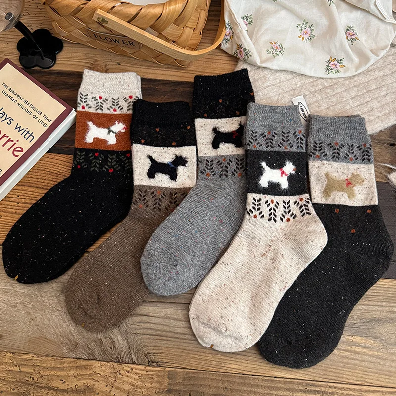 

Women's Socks Retro Atmosphere Contrast Color Dog Cartoon Autumn Winter Plush Cute Socks Middle Tube Comfortable Casual Warm