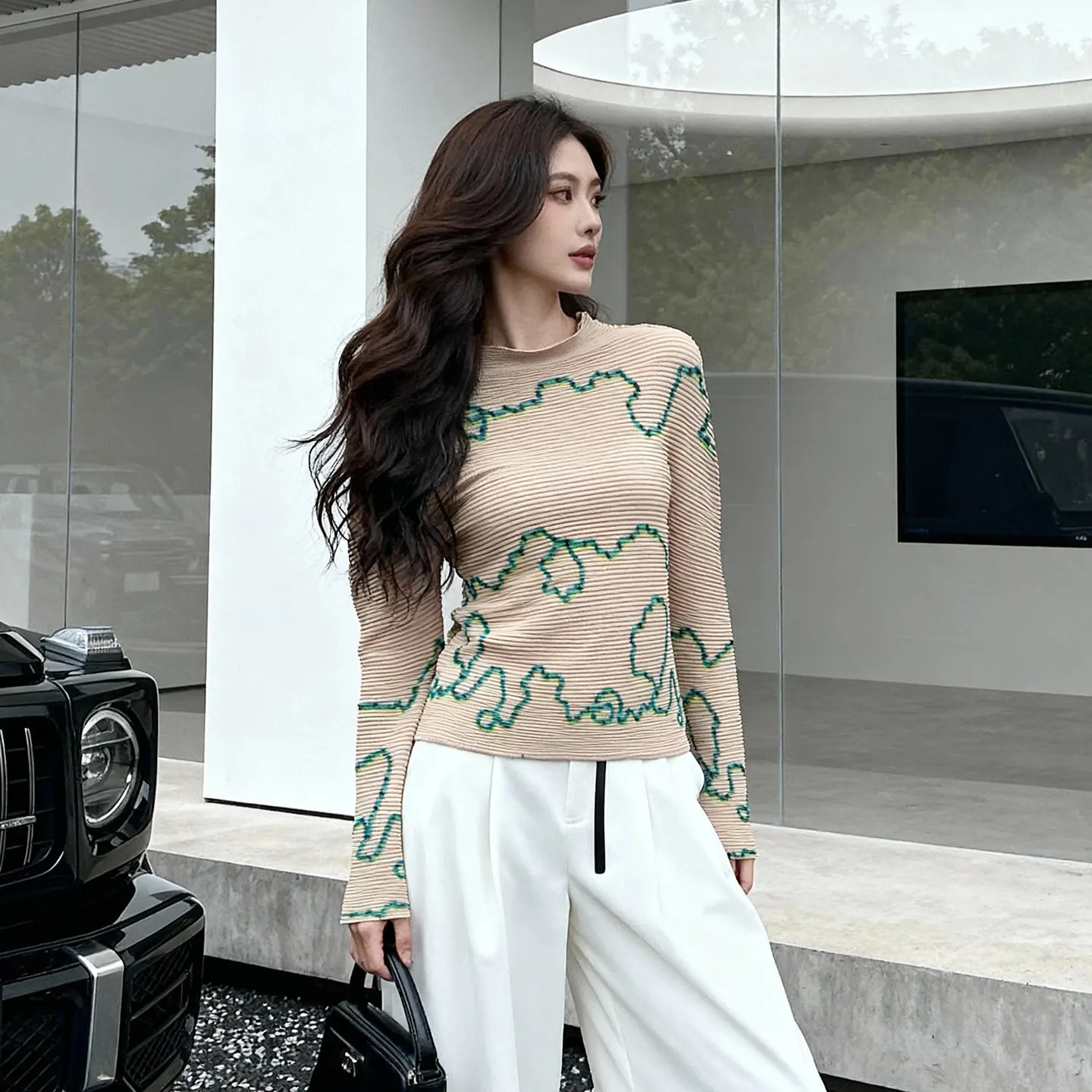 

Miyake Abstract Color-Block Line Stand Collar Pleated Long Sleeve Women's T-Shirt New Design Elastic Slim Printed Top