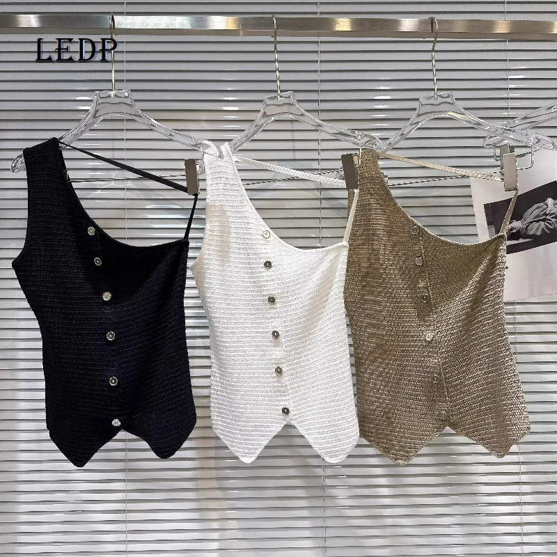 

2026 Summer New Women's Clothing American Sweet Cool Sexy Hot Girl's Slant Shoulder Design Halter Knitted Sling Vests Ladies