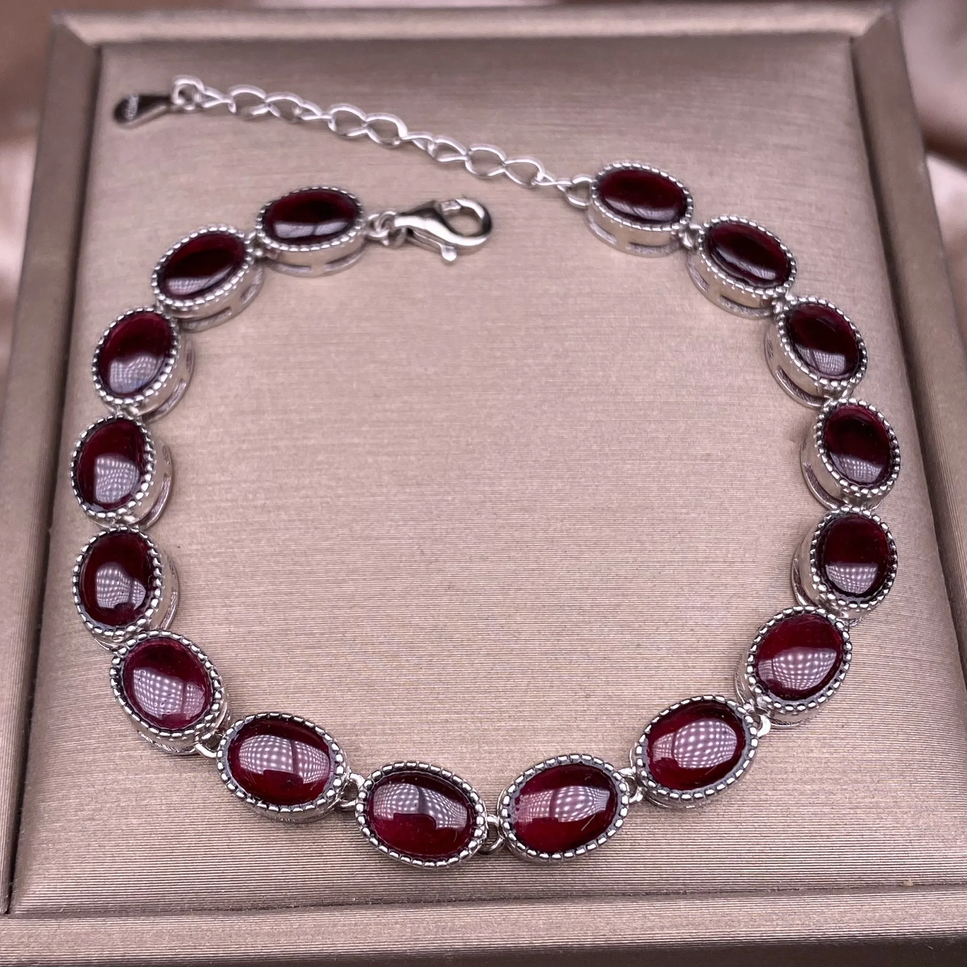 HOYON Natural Purple Teeth Garnet Women\'s Bracelet Ruby s925 Pure Silver Couple Bracelet Jewelry with Colorful Crystal Gemstone