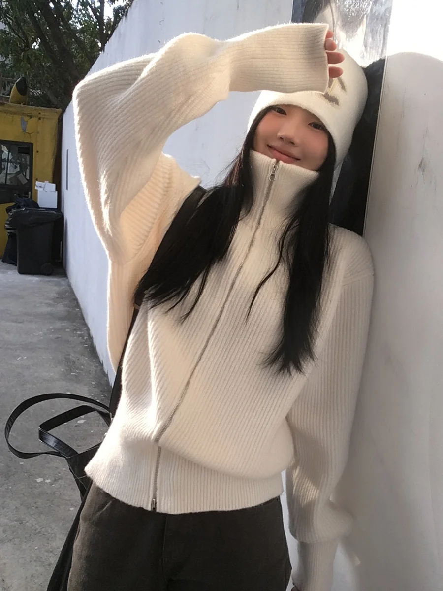 Red Celebri Studio Women's Knitwear Cardigan Winter 2025 New Design Slimming Outerwear Casual Straight Cut Polyester Fiber