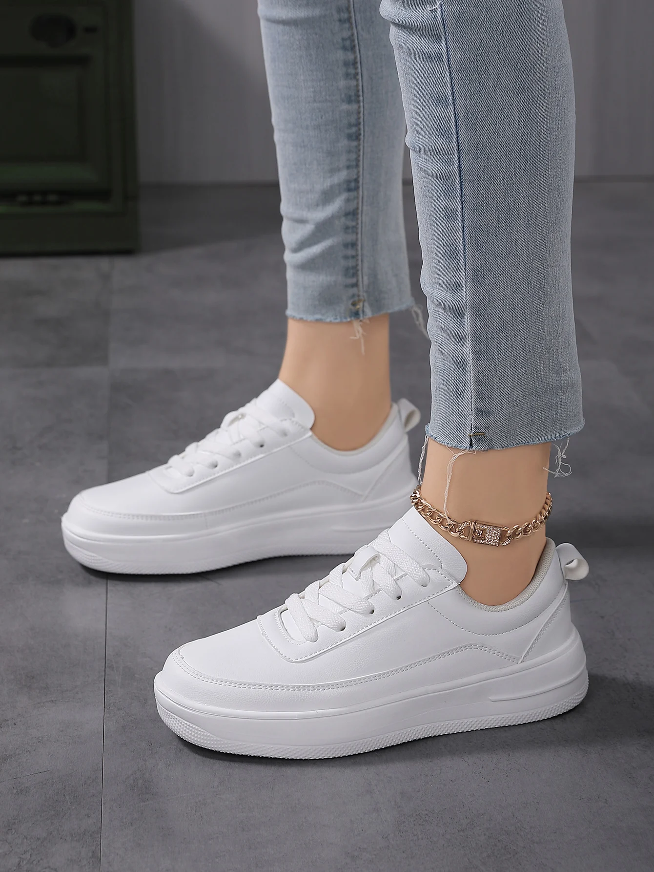 2024 New Lady Casual Shoes for women full White sneakers Woman soft Board Running Leisure Sports Footwear Walking Outdoor shoes