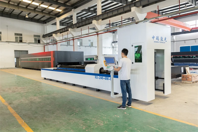 RAYMAX Hot Sale Cnc Fiber Light Cutting Machine Economical Price Plate And Tube Integrated Light Cutting Machine