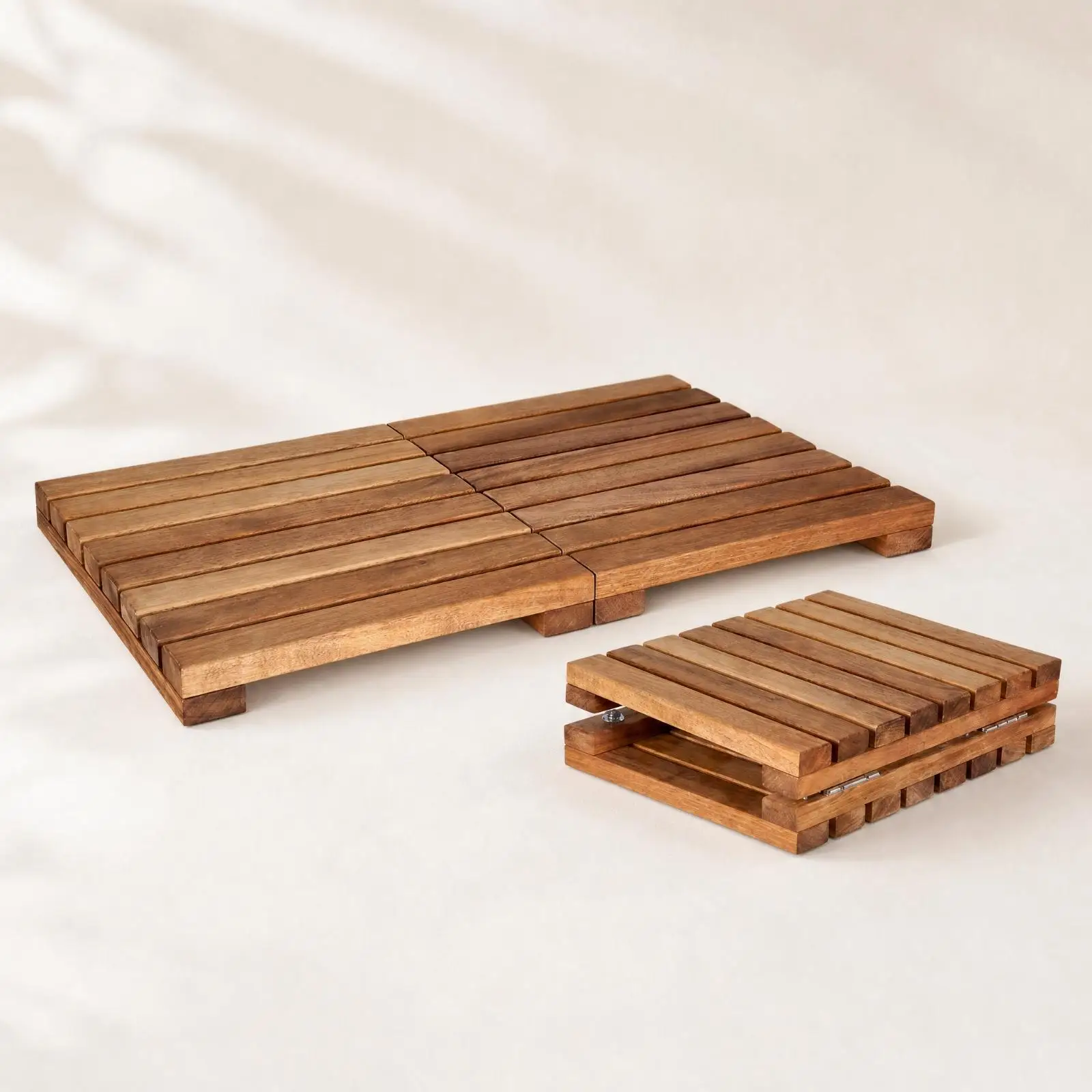 Foldable Wooden Bathroom Mat Easy to Clean Slatted Solid Wood Bath Mat Water-Resistant Fast-Draining for Bathtub, Spa