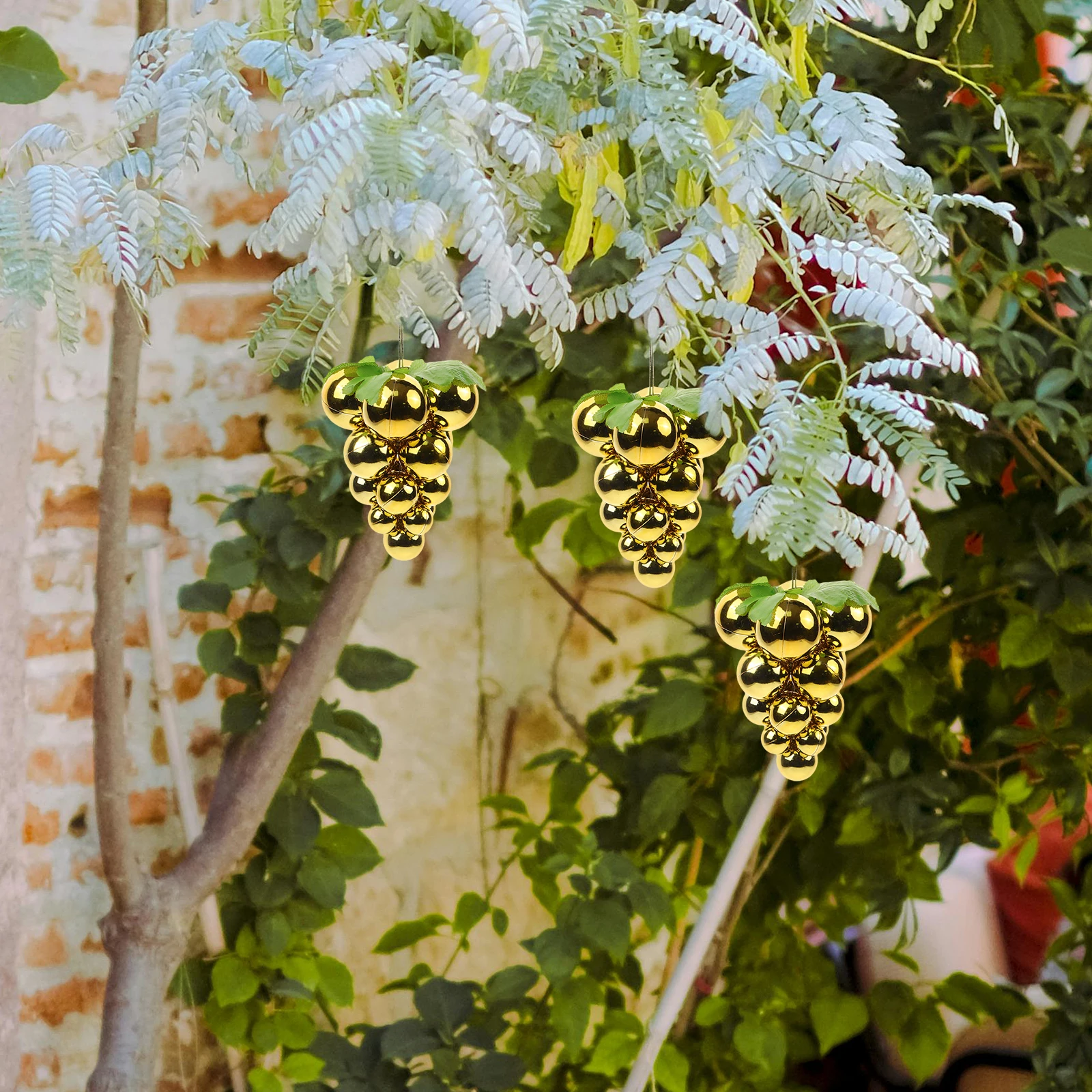 

1Pcs Plastic Grape Ornament Lifelike Festival Home Hanging Decor for Door Wall Window Gift Artificial Grape Hanging Decoration