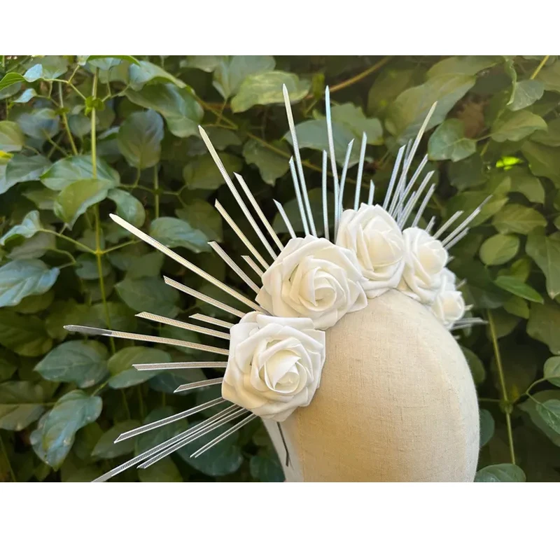 LIGHT UP Halo Crown Sunburst White Rose Hoofdband Zonnegodin LED Kroon Haarband Glow Hoofddeksel Party Haaraccessoires voor Vrouwen