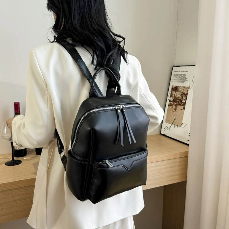 Sac à dos simple en PU de grande capacité pour femme, fouet polyvalent de luxe, haute qualité, mode décontractée, offre spéciale, 2024