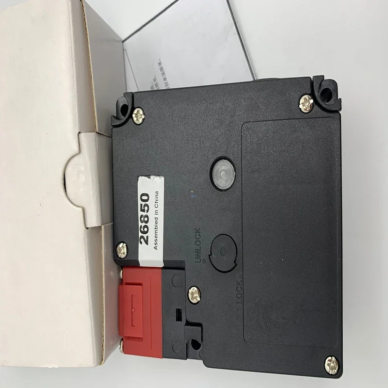 

Safety door switch D4NL-1DFA-B 2DFG-B 4DFA-BS 2DFG-B4 1DFG 2DFA-BS-F2