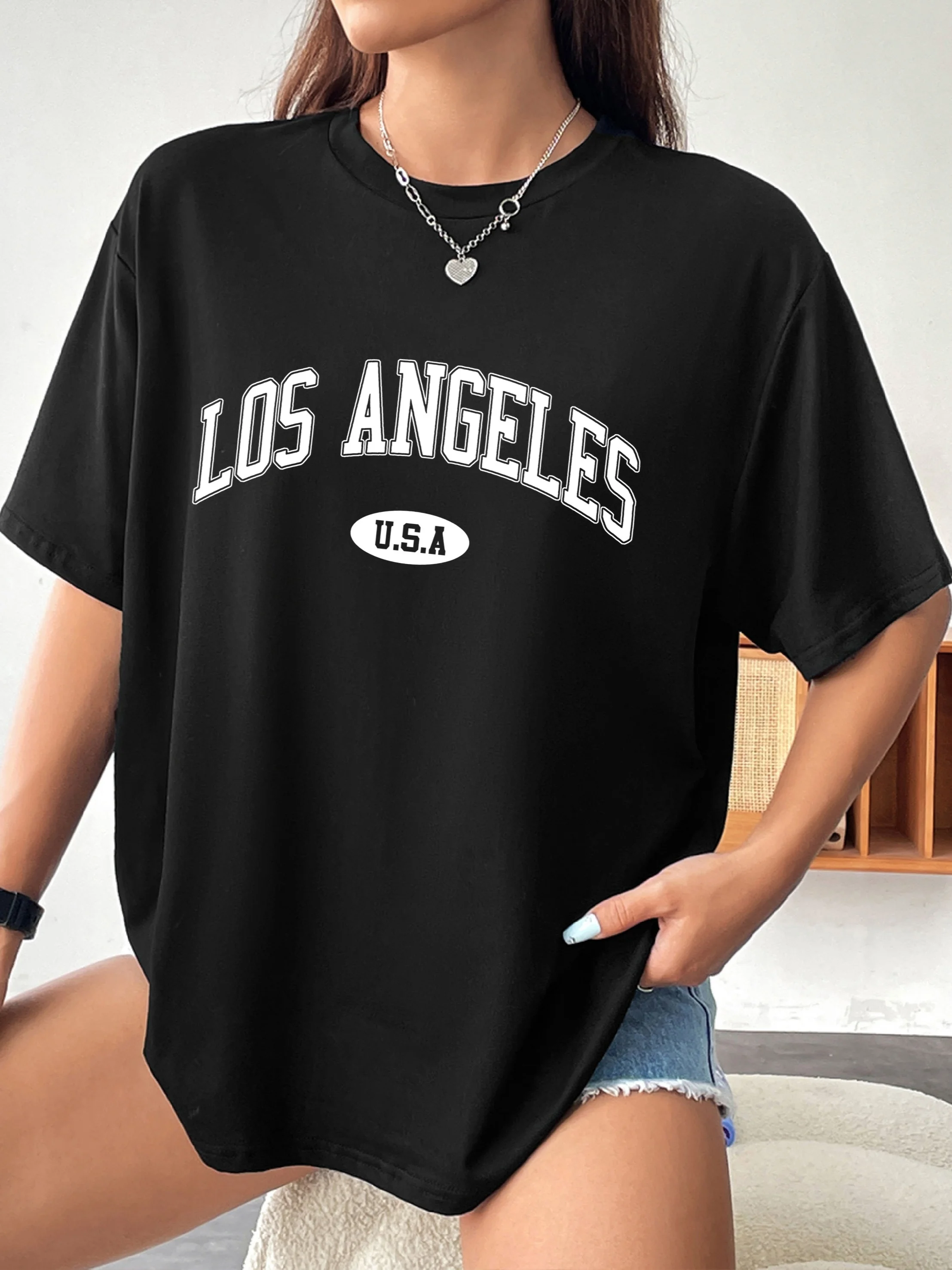 تي شيرت بطبعة حروف وأكتاف منسدلة وأكمام قصيرة ورقبة دائرية كاجوال لملابس الربيع والصيف النسائية #2