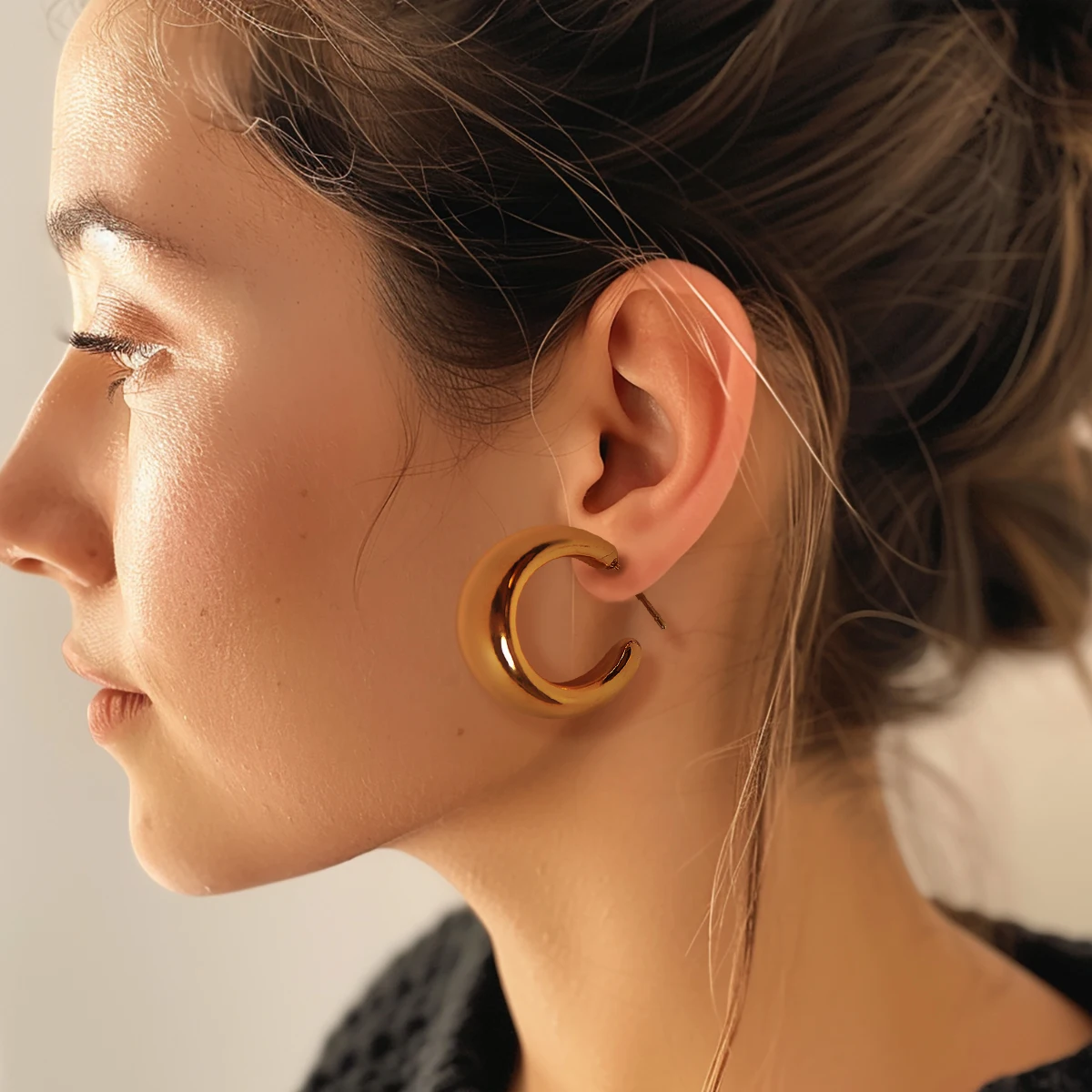 INS Niche Metal Texture Glossy Open Earrings