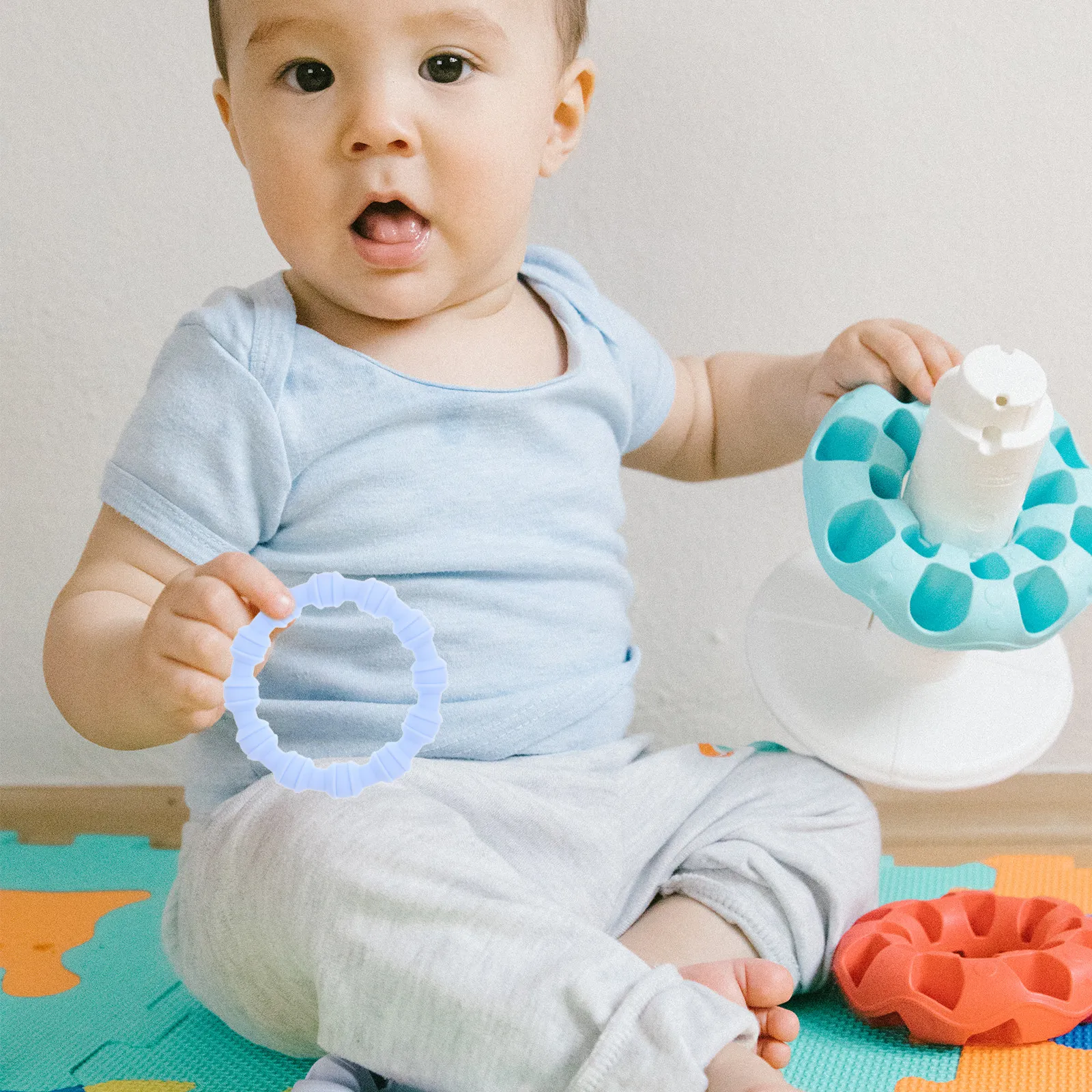 

4Pcs Silicone Teether Bracelets Soft Chewing Rings Calming Gums Baby Oral Development Infant Toddler