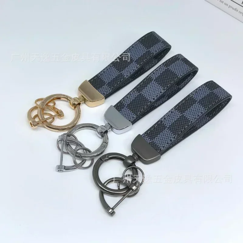 العلامة التجارية العصرية القديمة زهرة الجلد سيارة المفاتيح سبائك الزنك الأزياء مفتاح سلسلة قليلا plushring