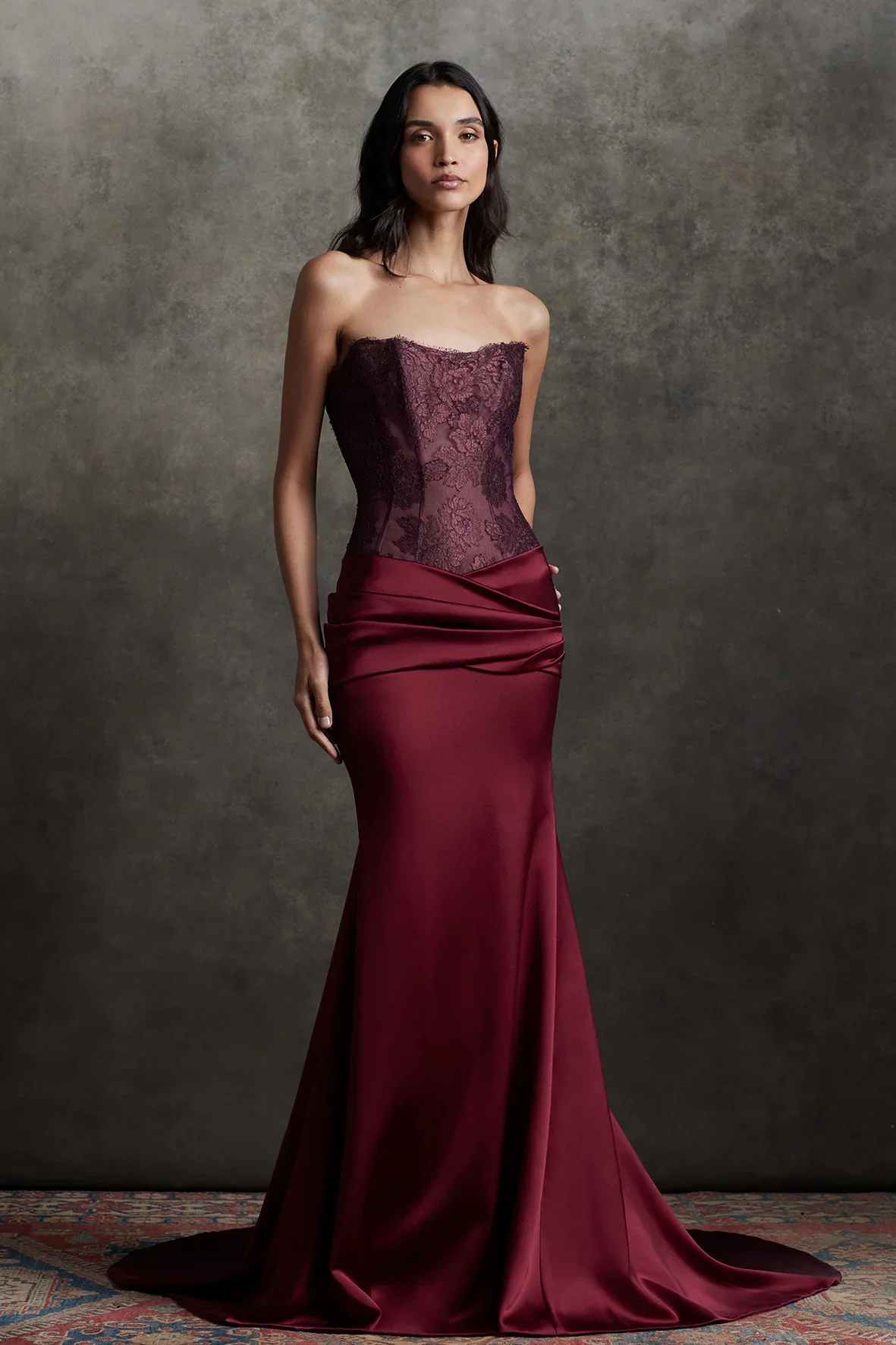 Benutzerdefinierte Spitze langärmeliges Meerjungfrau-Abendkleid trägerloses elegantes bodenwischendes Ballkleid Cocktailpartykleid