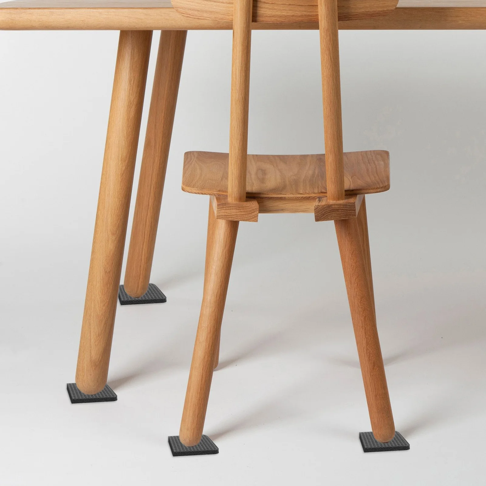 

32Pcs Furniture Pads Eva Non-Slip Chair Leg Floor Protectors Table Feet Pads for Desks Dining Chair Leg Floor Protectors