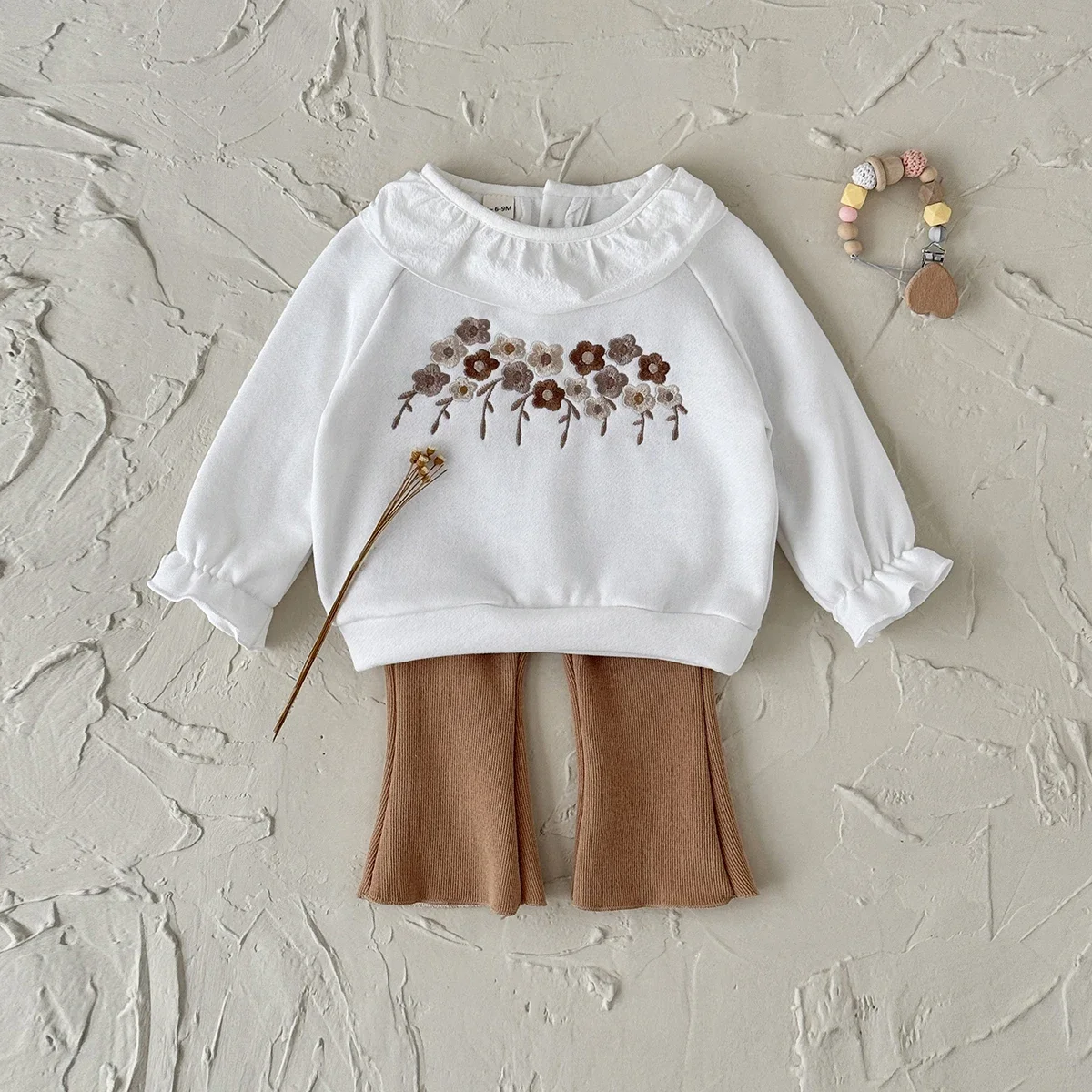 Baby Girls Cute Flower Embroidery Long Sleeved Lapel Pullover+ Casual Flared Pants Set Autumn Winter Thickened Plush Set