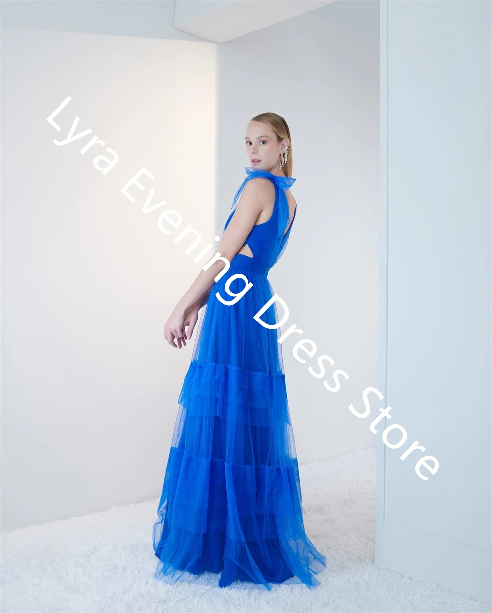 Customized Temperament Blue Tulle Evening Dress V-Neck Cap Sleeve Sleeveless Celebrity Gowns High Quality Bespoke Occasion Gowns