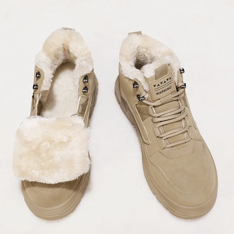 أحذية رجالية شتوية جديدة دافئة ومخملية أحذية قطنية غير قابلة للانزلاق أحذية غير رسمية مريحة موضة الشباب جوكر أحذية عالية الجودة في الهواء الطلق