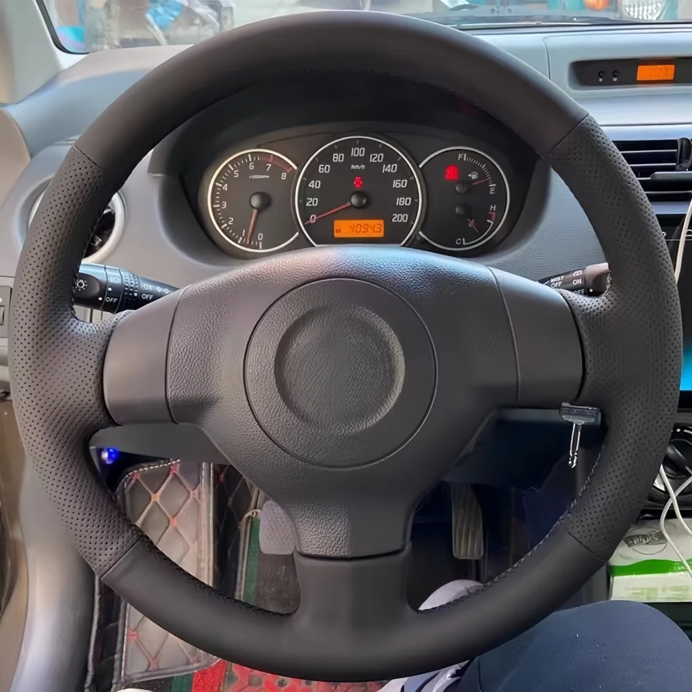 Handgenähte perforierte rutschfeste Kunstleder-Lenkradabdeckung für Opel Vauxhall 2005-2015 für Suzuki Swift Sport Splash.