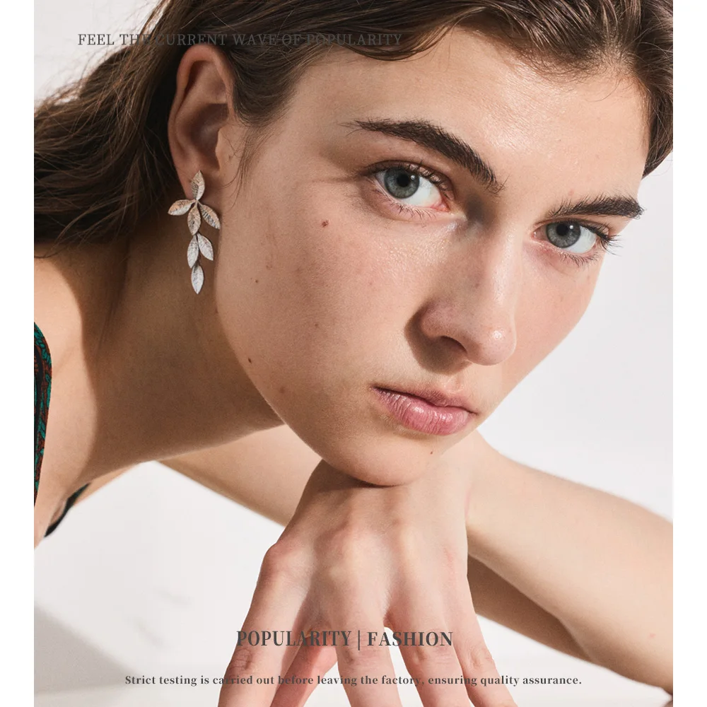 NiNice Stainless Steel Earrings with Leaf Pendant Design Fashionable Trendy Personalized Gift New