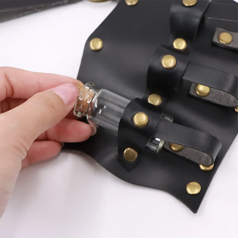 Vintage Mittelalterliche Zaubertrankflasche PU-Leder-Holster, 3-Fach Mini-Glasfläschchen-Gürtelhalter, Cosplay LARP Gürtel-Accessoire-Halter – Detail 3