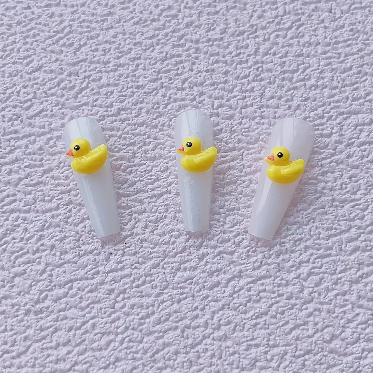 50/100 pçs bonito dos desenhos animados arte do prego jóias pato resina encantos da arte do prego, acessórios de decoração do prego para mulheres e menina arte do prego