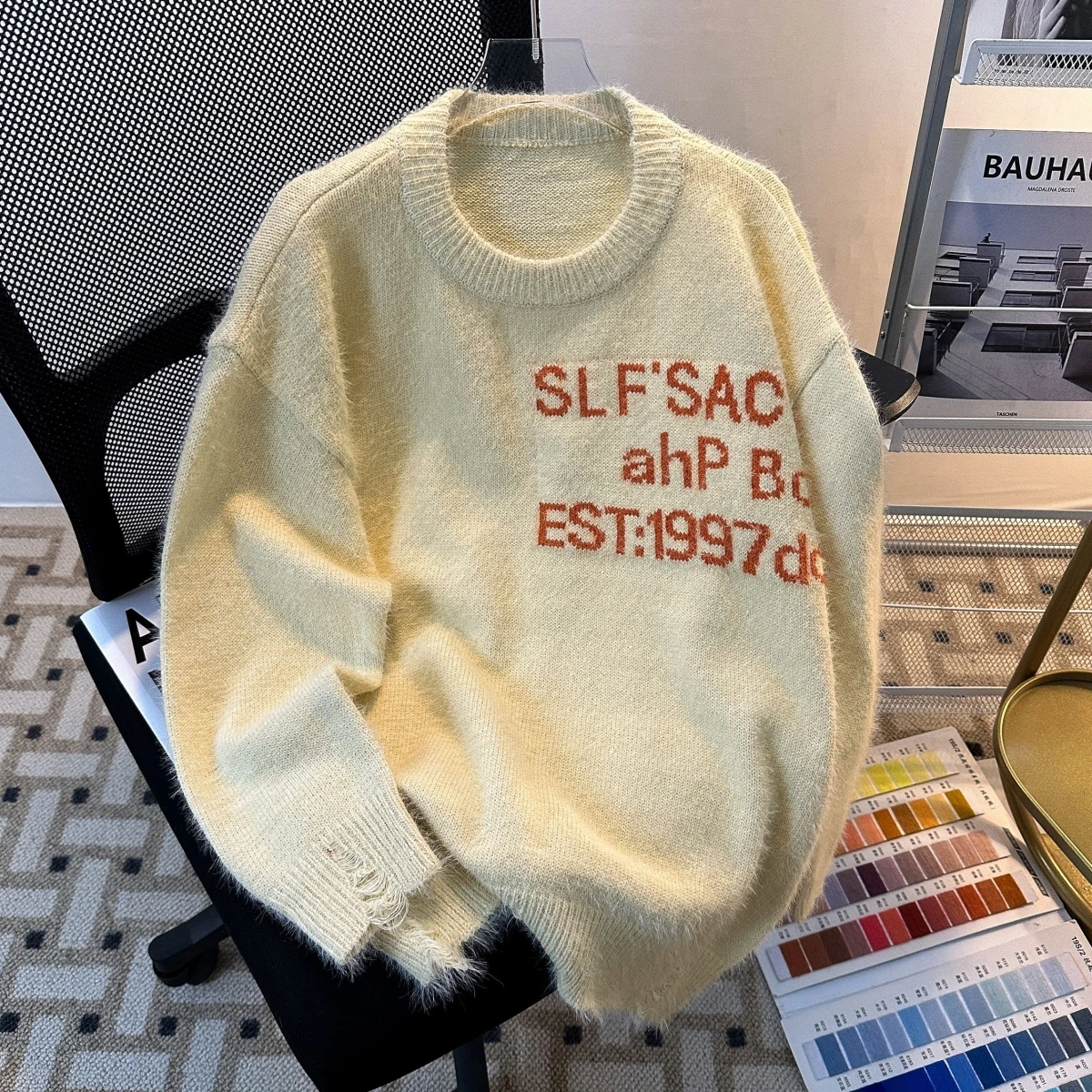 

Мягкий уютный свитер с буквами в американском стиле ретро, свободный ленивый свитер для пары, вязаный зимний повседневный длинный свек, круглый Ne полиэфирное волокно