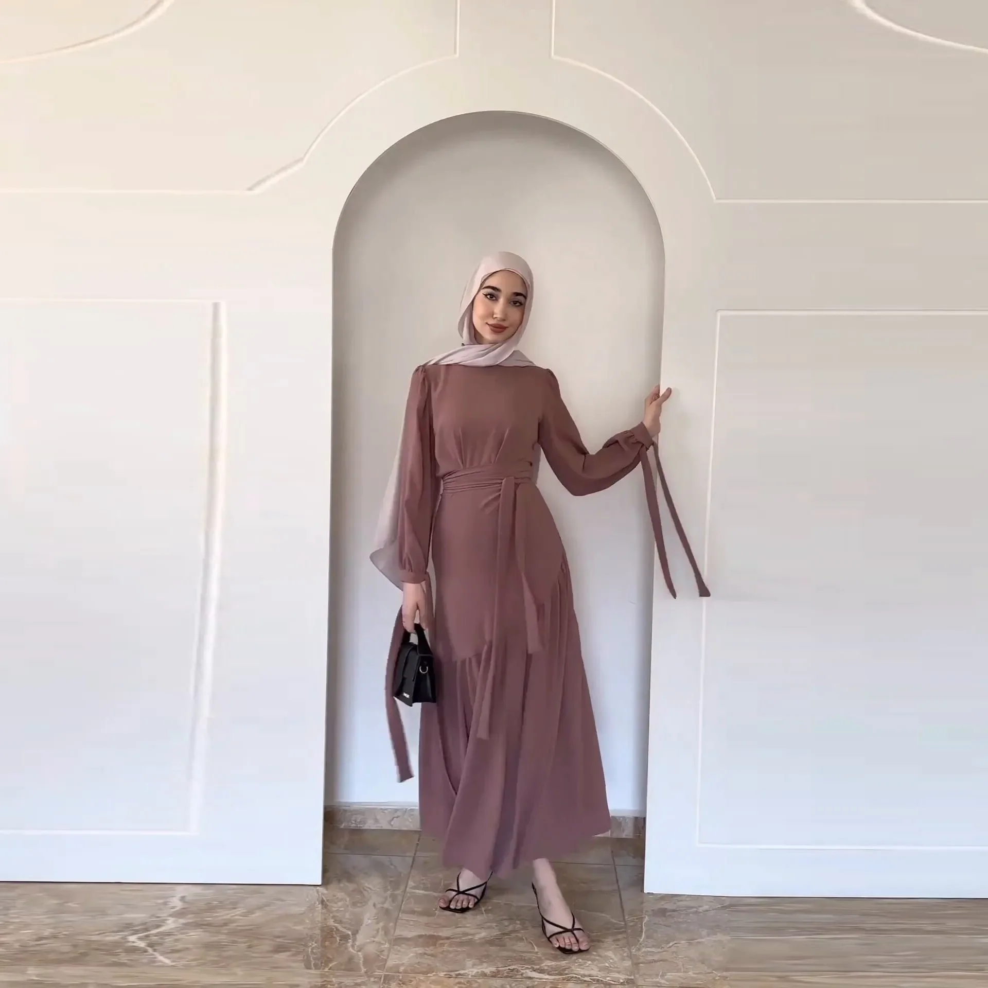 Middle East Arab Muslim Dubai 2023 Autumn New Fashion Long Sleeve Lace up Half Dress 2 Piece Set modest clothing