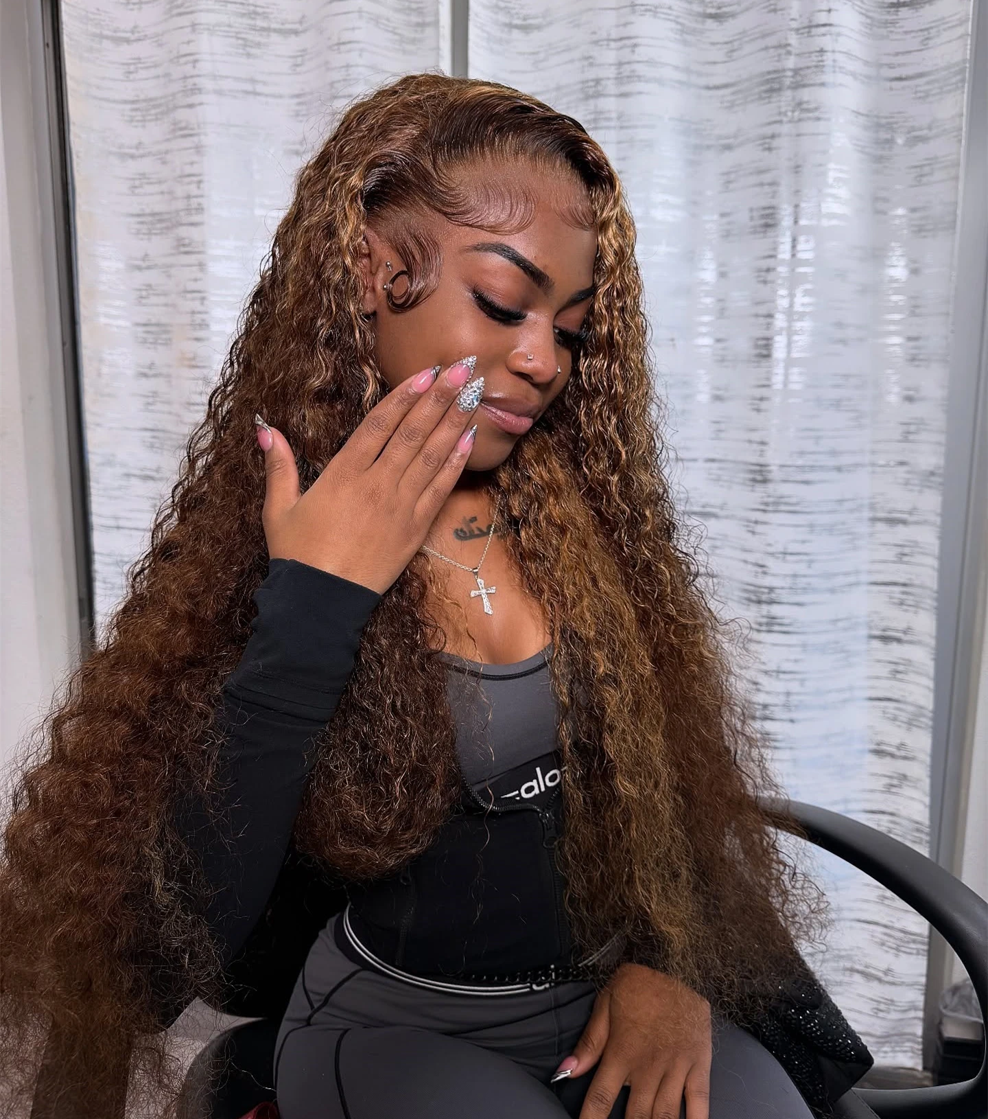 

13x4 Highlight Wig Kinky Curly Wave Медовый блондин 13x6 Передние парики для женщин Вьющиеся 100% человеческие волосы Парики из кружева Фронтальные парики 4x4 Парики