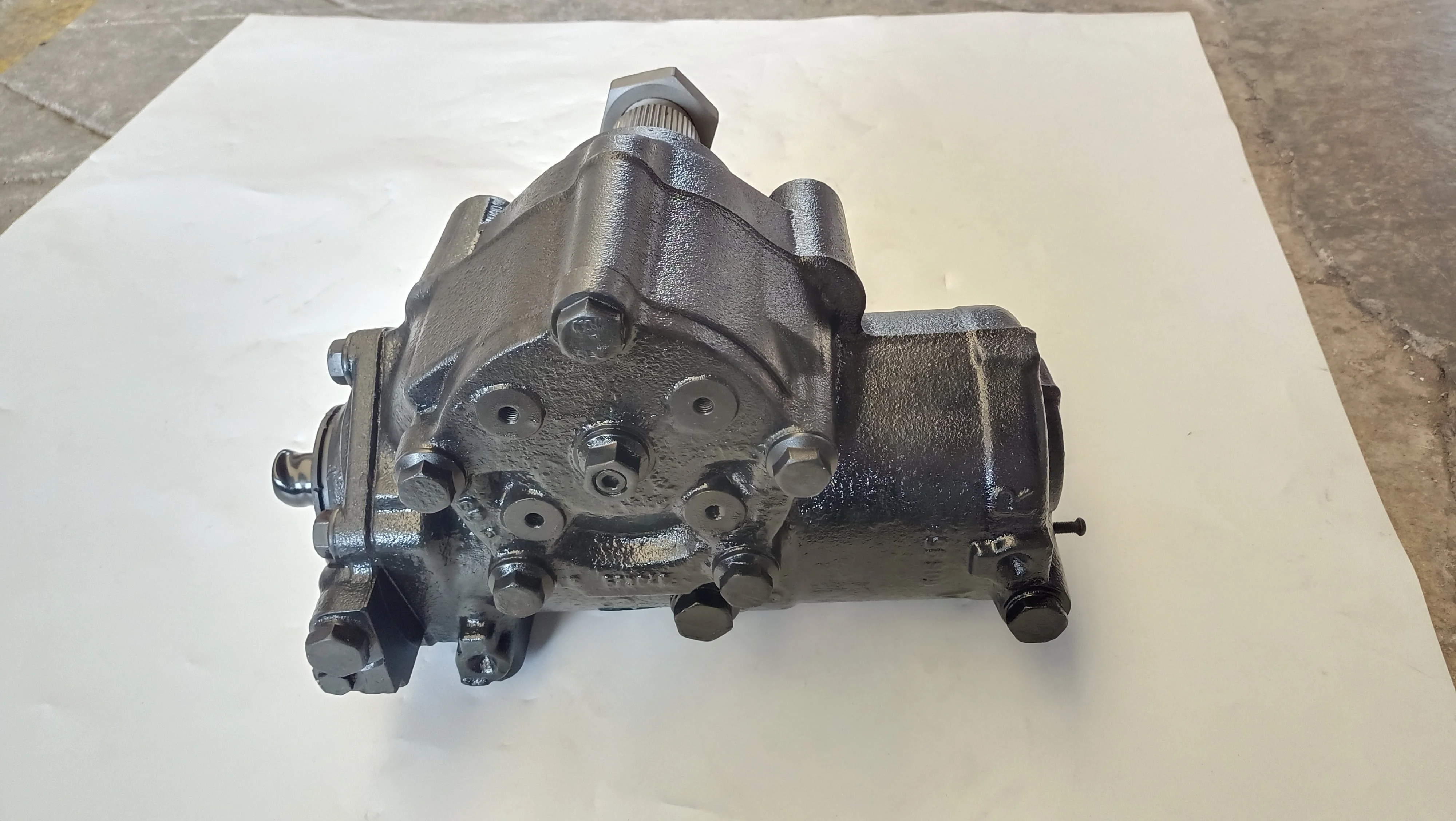 Золотой продавец грузовика Mercedes Actros, модель 3341, рулевой механизм с левым приводом LS8 Mercedes-Benz Z, тяжелый рулевой механизм A940