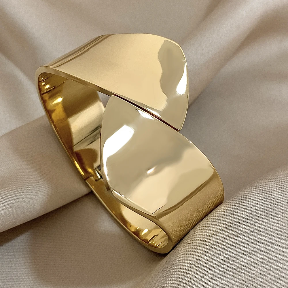 Greatera Chunky Crossed Stainless Steel Smooth Wide Cuff Bracelet Bangle for Women Thick Gold Plated Waterproof Jewelry