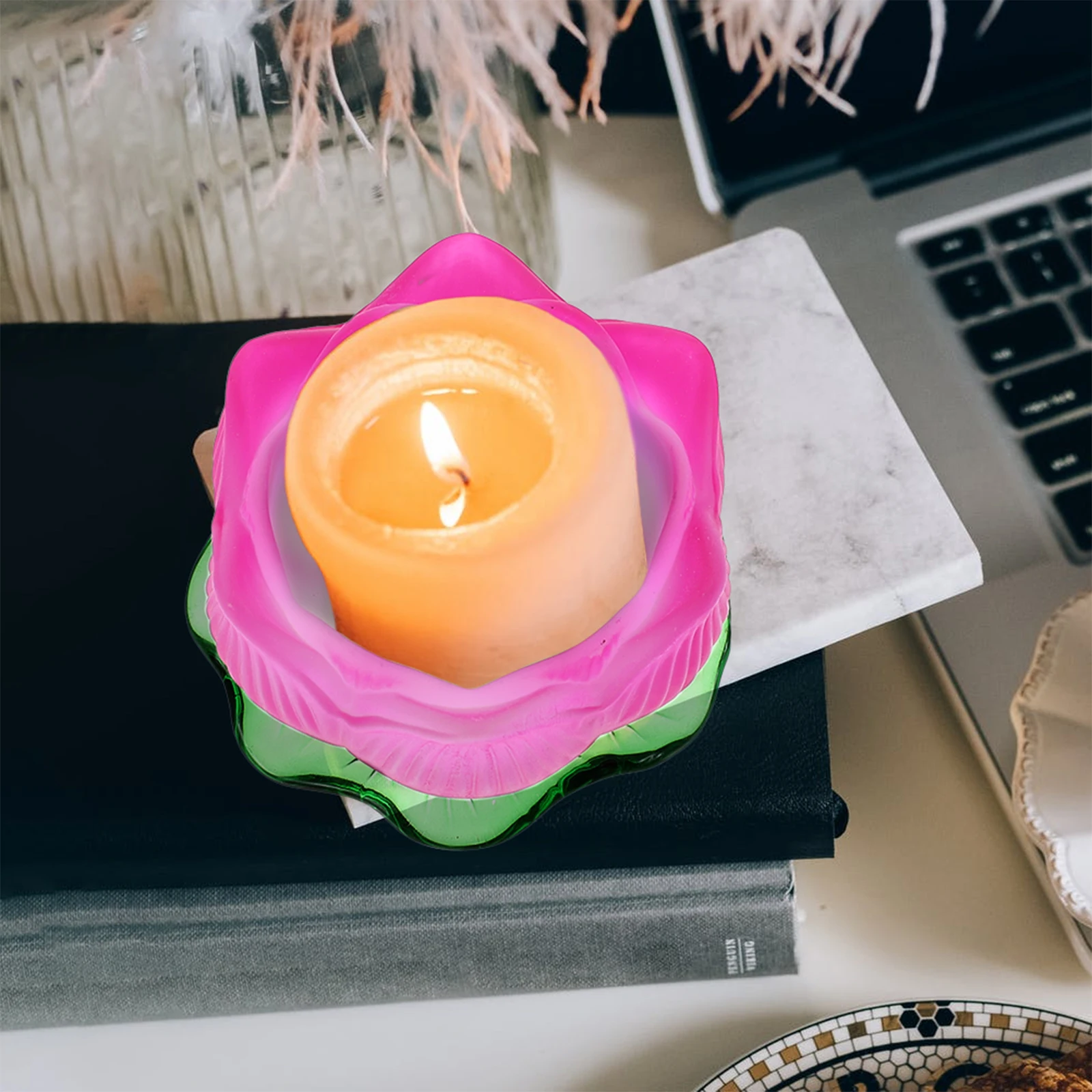 

Retro Stand Lotus Shape Temple Decoration Long Lasting Lotus Shaped Holder