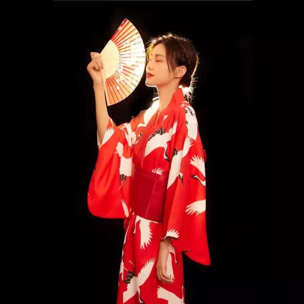 مطبوعة الأزهار التقليدية ثوب الكيمونو الياباني النمط الياباني أناقة ساكورا فتاة كيمونو فستان الآسيوية الجديدة