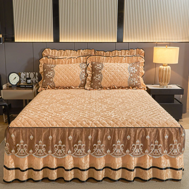AIWINSURE-Lace Velvet Bedspread Quilted, Queen King Size, European Luxury Bed Skirt, with 2 Pillow Covers, Soft and Warm