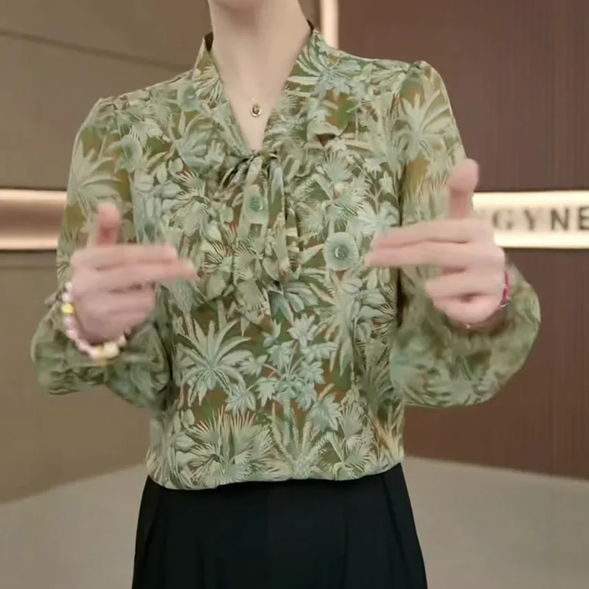 Long-sleeved Women's Chiffon Shirt Fashionable Slim Top